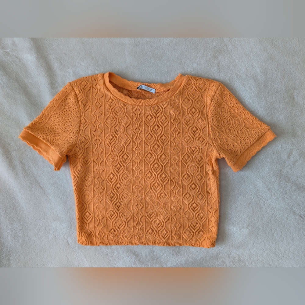 3/$30 Zara Vibrant Orange Textured Short Sleeve Tee